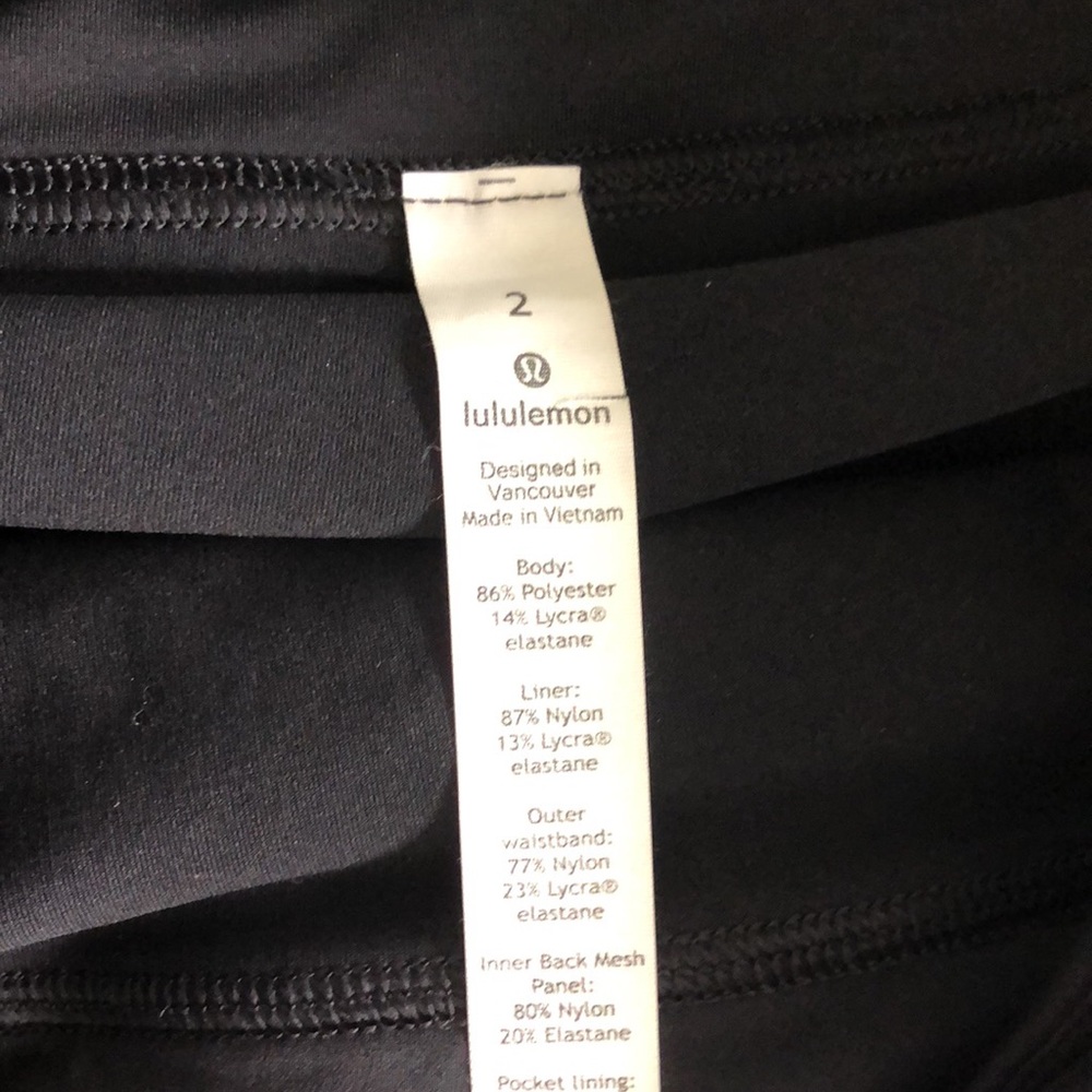 Lululemon Play Off The Pleats Skirt *13" size 2 - Picture 9 of 10